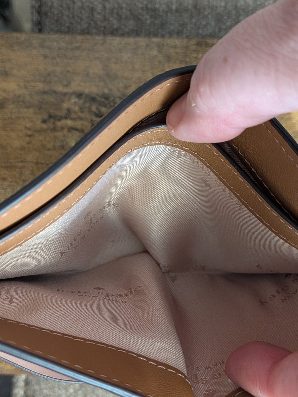 Kate Spade New York Tan Brown Pebbled Leather Zip/ Bi-fold Wallet NWT - Picture 14 of 16